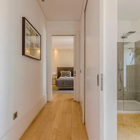 Spacious In Alfama With A Great View Апартаменты Лиссабон