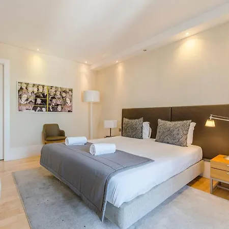 Spacious In Alfama With A Great View Апартаменты Лиссабон